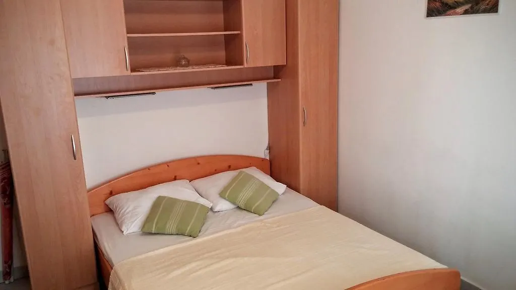 Apartments Dobranic Crikvenica 0*,