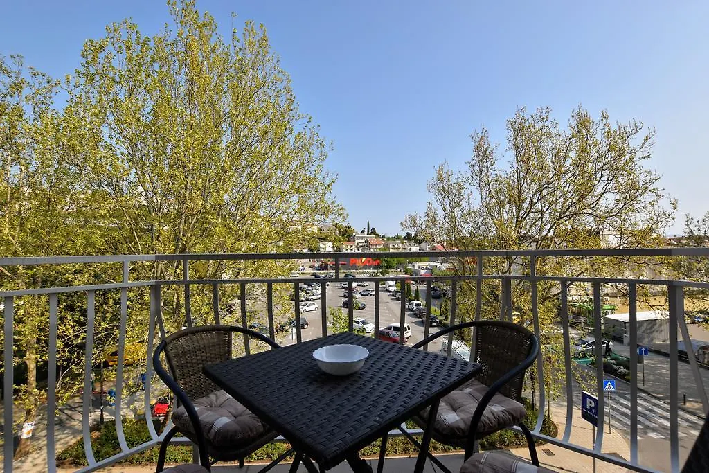 Apartments Dobranic Crikvenica 0*,  Croatia