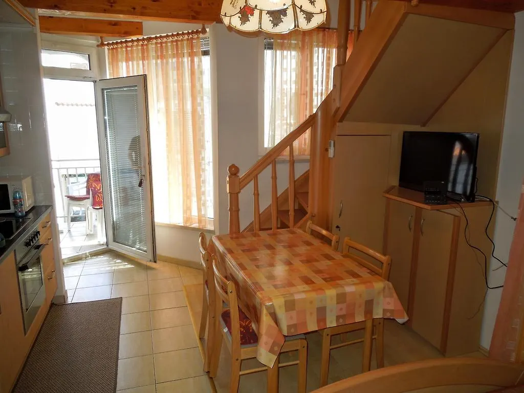 Apartments Dobranic Crikvenica 0*,